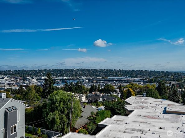 3710 25th Place W 405, Seattle WA 98199