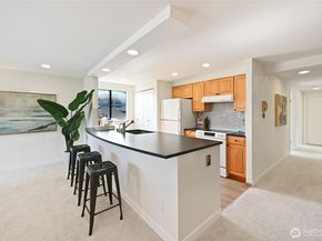 3710 25th Place W 405, Seattle WA 98199