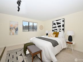 3710 25th Place W 405, Seattle WA 98199