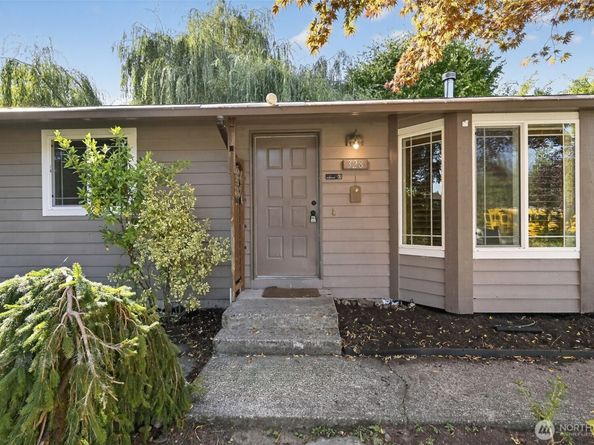 328 101st Ave Se, Lake Stevens WA 98258