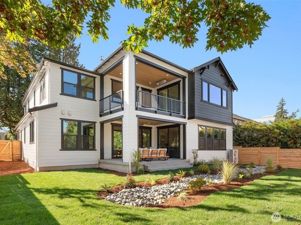 208 106th Avenue SE, Bellevue WA 98004
