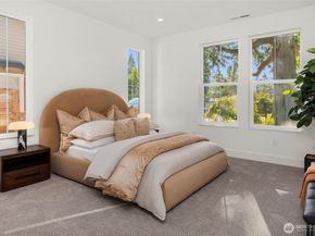 208 106th Avenue SE, Bellevue WA 98004