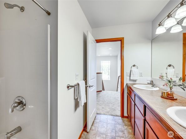 2496 NE Ariel Court, Poulsbo WA 98370