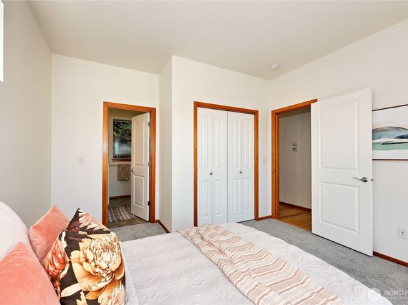 2496 NE Ariel Court, Poulsbo WA 98370