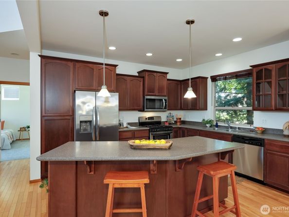 2496 NE Ariel Court, Poulsbo WA 98370