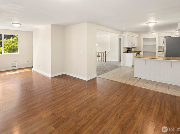 15210 22nd Place W, Lynnwood WA 98087