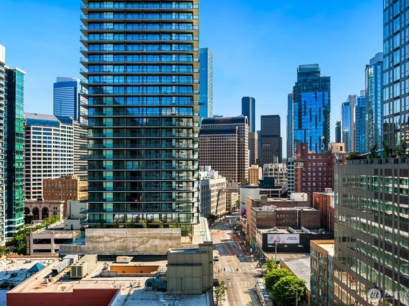 2100 3rd Avenue 1702, Seattle WA 98121
