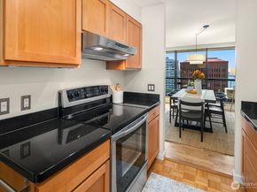 2100 3rd Avenue 1702, Seattle WA 98121