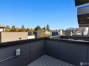 2444 NW 64th Street C, Seattle WA 98107