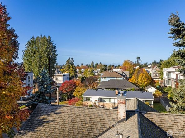 2444 NW 64th Street C, Seattle WA 98107