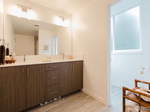 2444 C NW 64th, Seattle WA 98107
