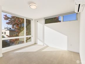 2444 NW 64th Street C, Seattle WA 98107