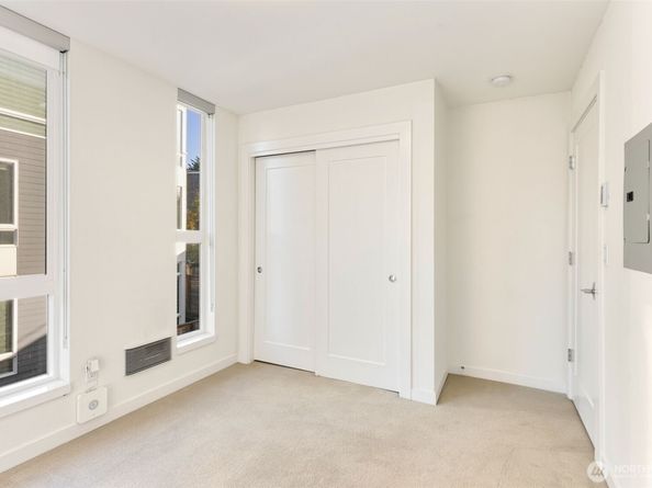 2444 NW 64th Street C, Seattle WA 98107