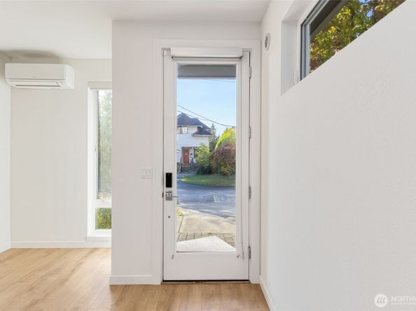 2444 NW 64th Street C, Seattle WA 98107