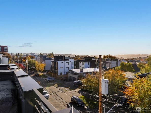 2444 NW 64th Street C, Seattle WA 98107