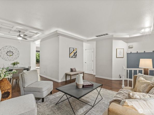 1027 SW 352nd Street, Federal Way WA 98023