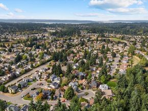 1027 SW 352nd Street, Federal Way WA 98023