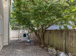 1027 SW 352nd Street, Federal Way WA 98023