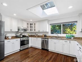 17808 NE 12th Street, Bellevue WA 98008