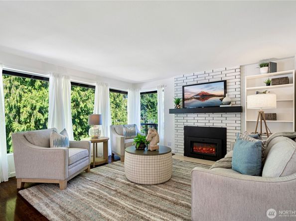 17808 NE 12th Street, Bellevue WA 98008