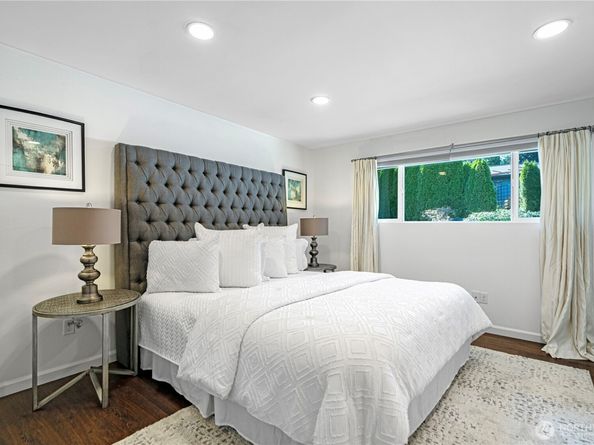 17808 NE 12th Street, Bellevue WA 98008