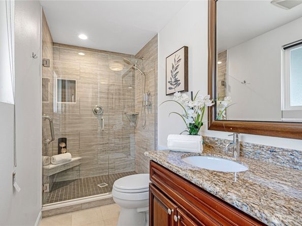 17808 NE 12th Street, Bellevue WA 98008