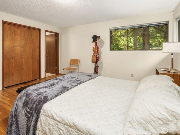 1711 NE 104th Street, Seattle WA 98125