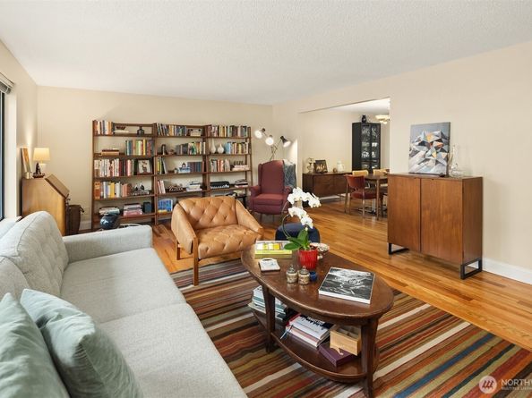 1711 NE 104th Street, Seattle WA 98125