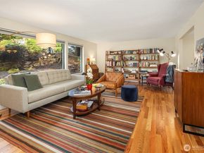 1711 NE 104th Street, Seattle WA 98125