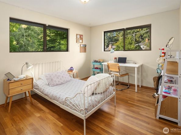 1711 NE 104th Street, Seattle WA 98125
