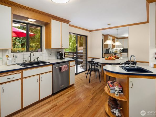 1711 NE 104th Street, Seattle WA 98125
