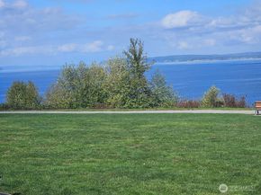 1612 Holbrook Avenue, Everett WA 98203