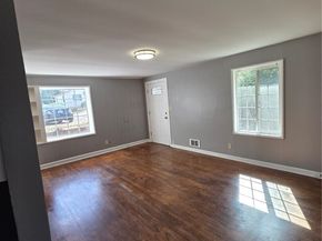 10603 12th Avenue SW, Seattle WA 98146