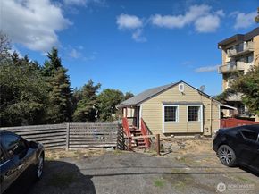 10603 12th Avenue SW, Seattle WA 98146