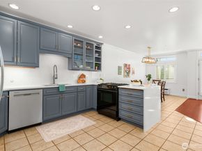 1823 Queen Anne Avenue N 202, Seattle WA 98109