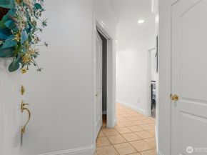 1823 Queen Anne Avenue N 202, Seattle WA 98109