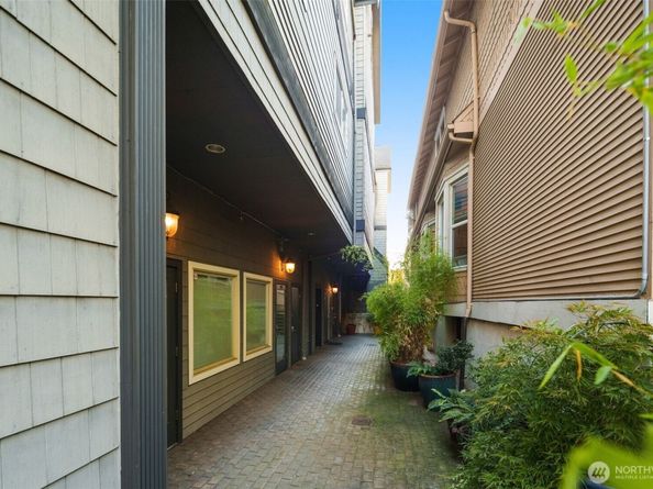 1823 Queen Anne Avenue N 202, Seattle WA 98109