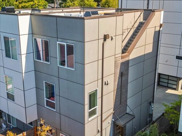 9211 15th Avenue SW B, Seattle WA 98106