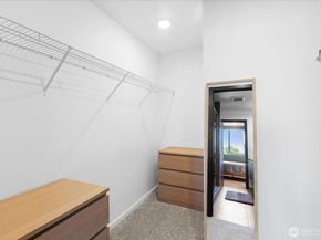 9211 15th Avenue SW B, Seattle WA 98106
