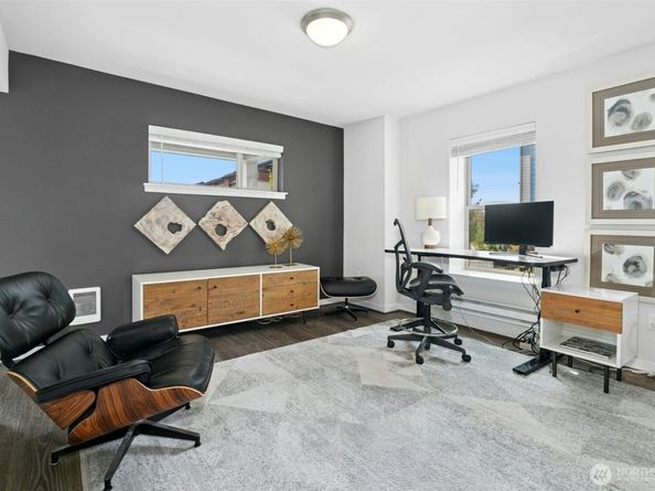 1048 7th Avenue NE, Issaquah WA 98029