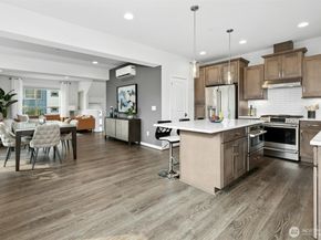 1048 7th Avenue NE, Issaquah WA 98029