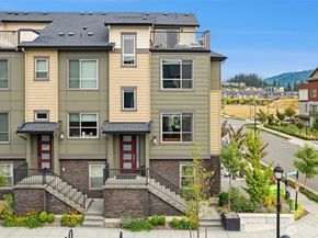 1048 7th Avenue NE, Issaquah WA 98029