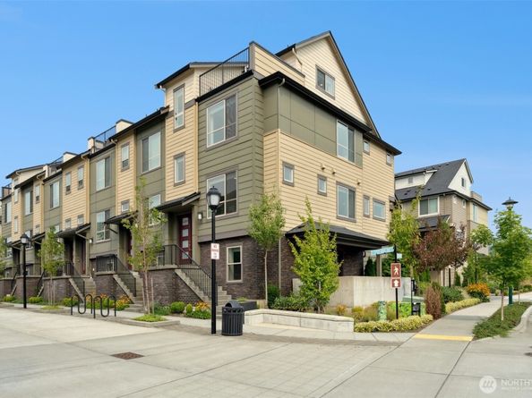 1048 7th Avenue NE, Issaquah WA 98029