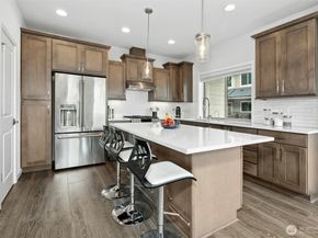 1048 7th Avenue NE, Issaquah WA 98029