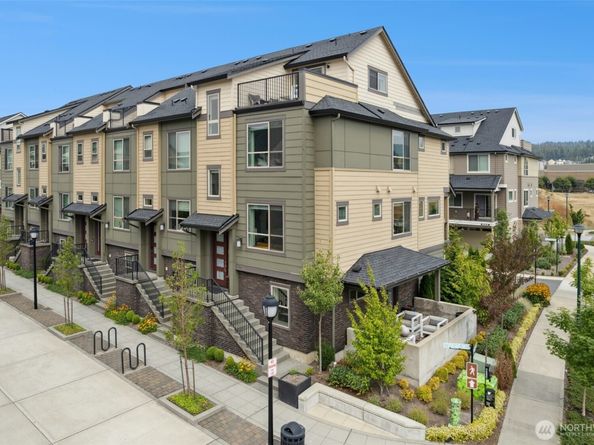 1048 7th Avenue NE, Issaquah WA 98029