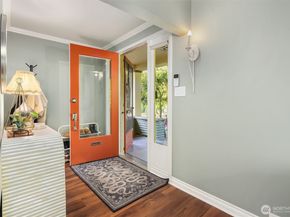 3327 Grand Avenue, Everett WA 98201