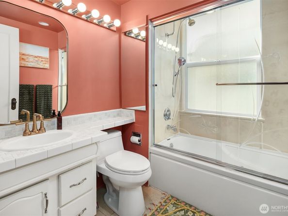 3327 Grand Avenue, Everett WA 98201