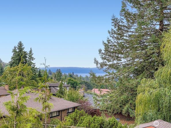 8814 41st Avenue SW, Seattle WA 98136