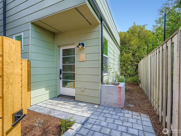 8814 41st Avenue SW, Seattle WA 98136