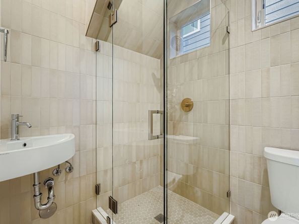8814 41st Avenue SW, Seattle WA 98136